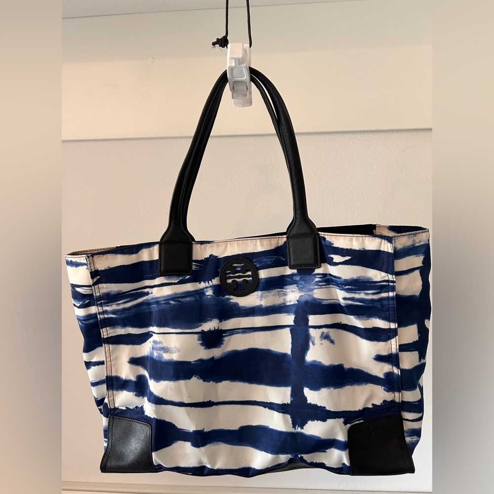 Ella Tie-dye Nylon Tote In Babylon Blue